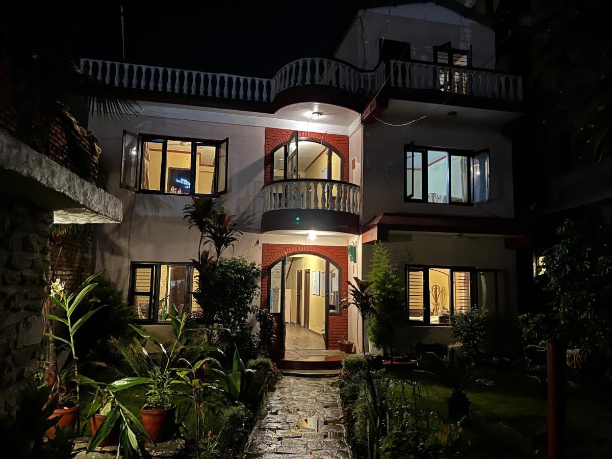 Nepali Cottage Guest House Pokhara Exterior foto