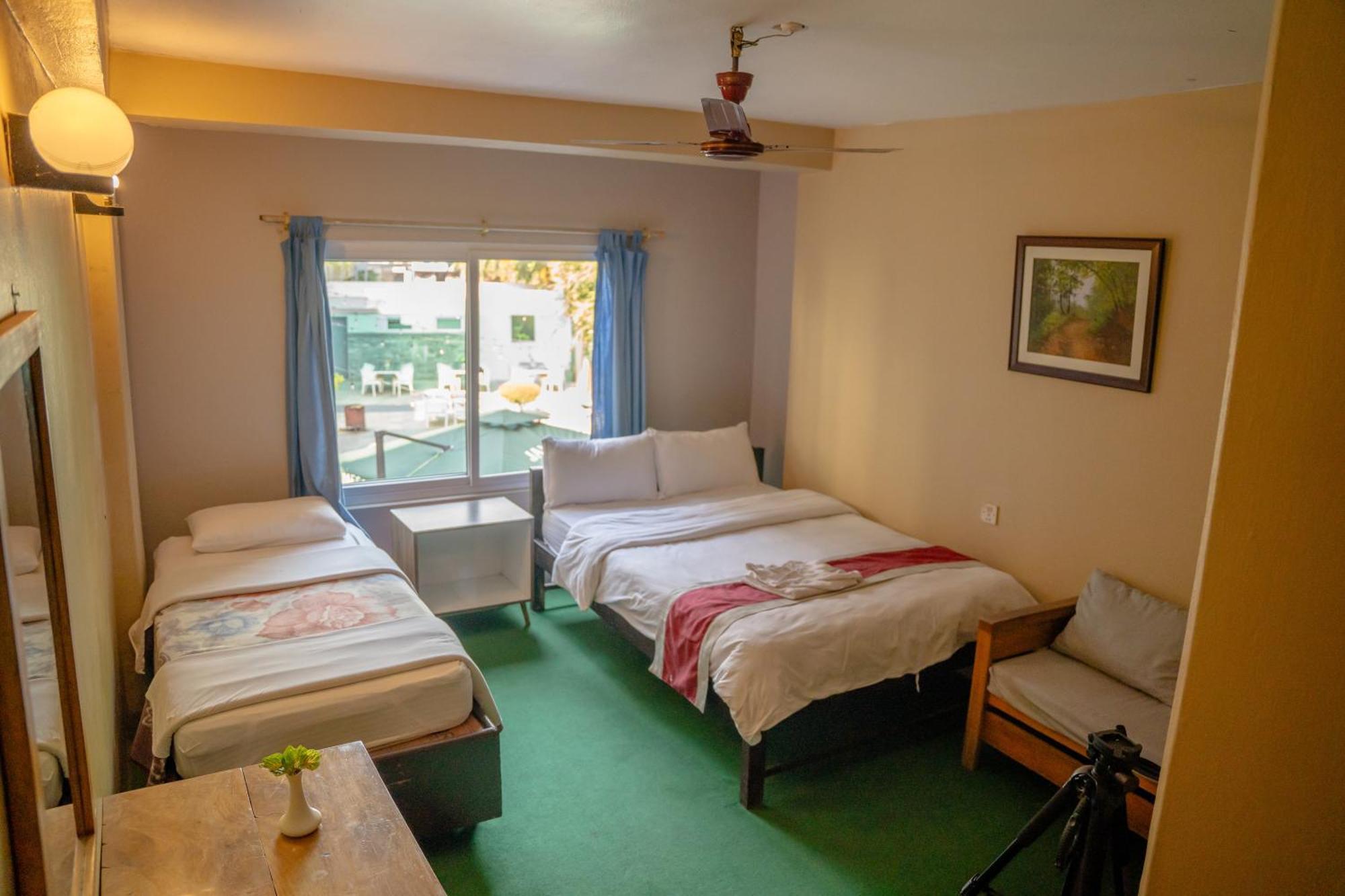 Nepali Cottage Guest House Pokhara Exterior foto