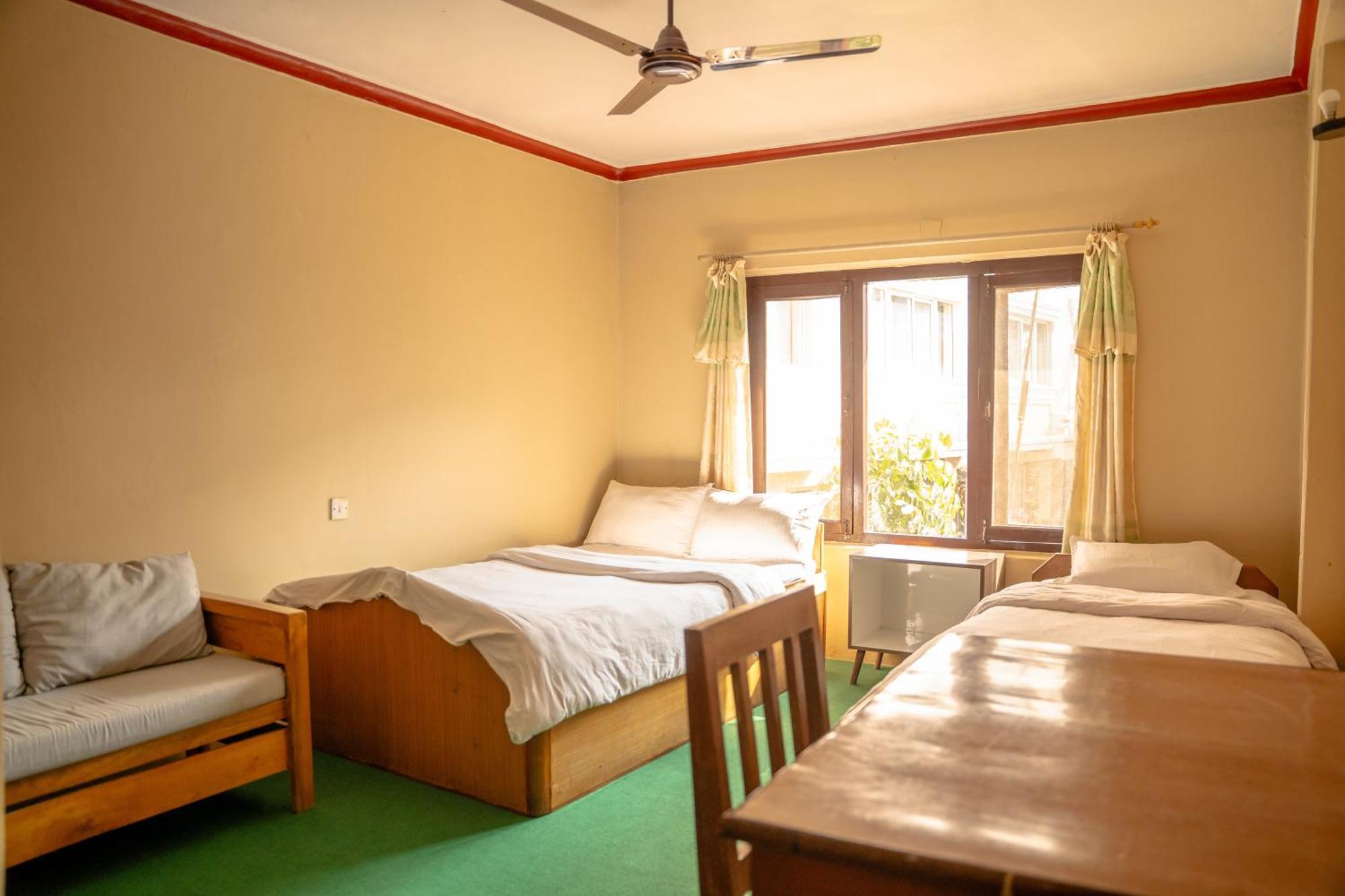 Nepali Cottage Guest House Pokhara Exterior foto