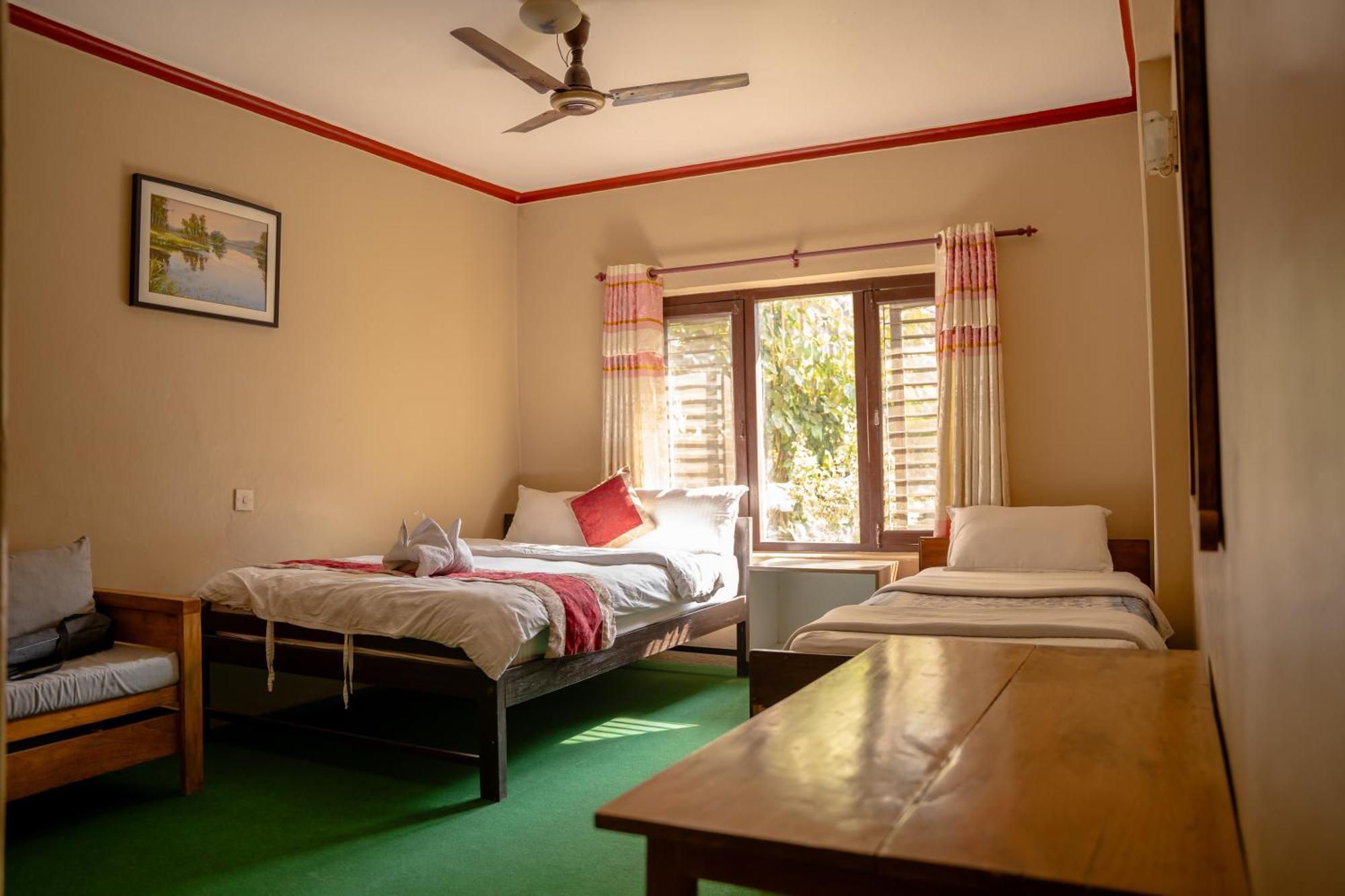 Nepali Cottage Guest House Pokhara Exterior foto