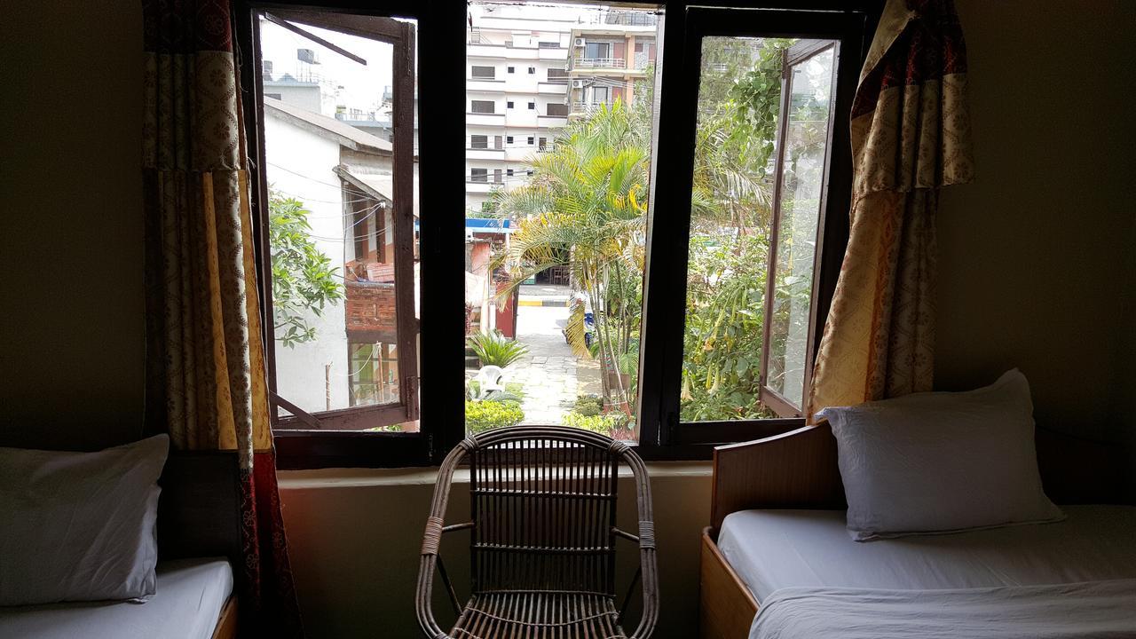 Nepali Cottage Guest House Pokhara Exterior foto