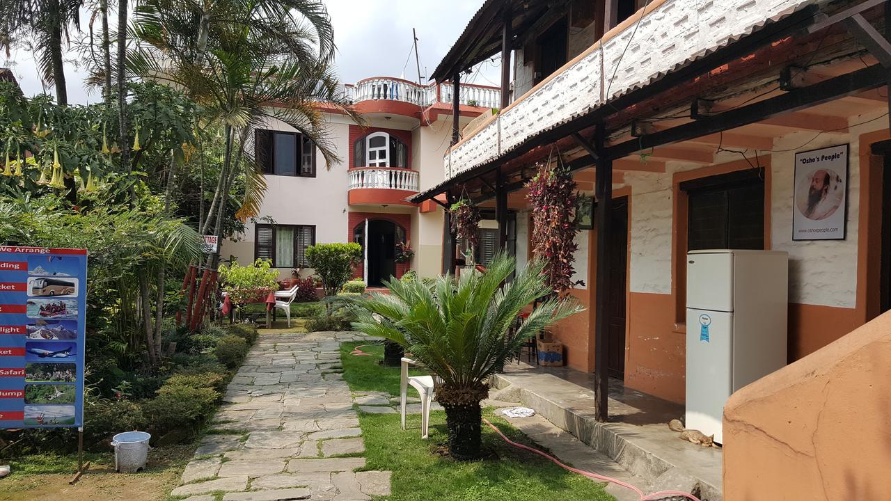 Nepali Cottage Guest House Pokhara Exterior foto